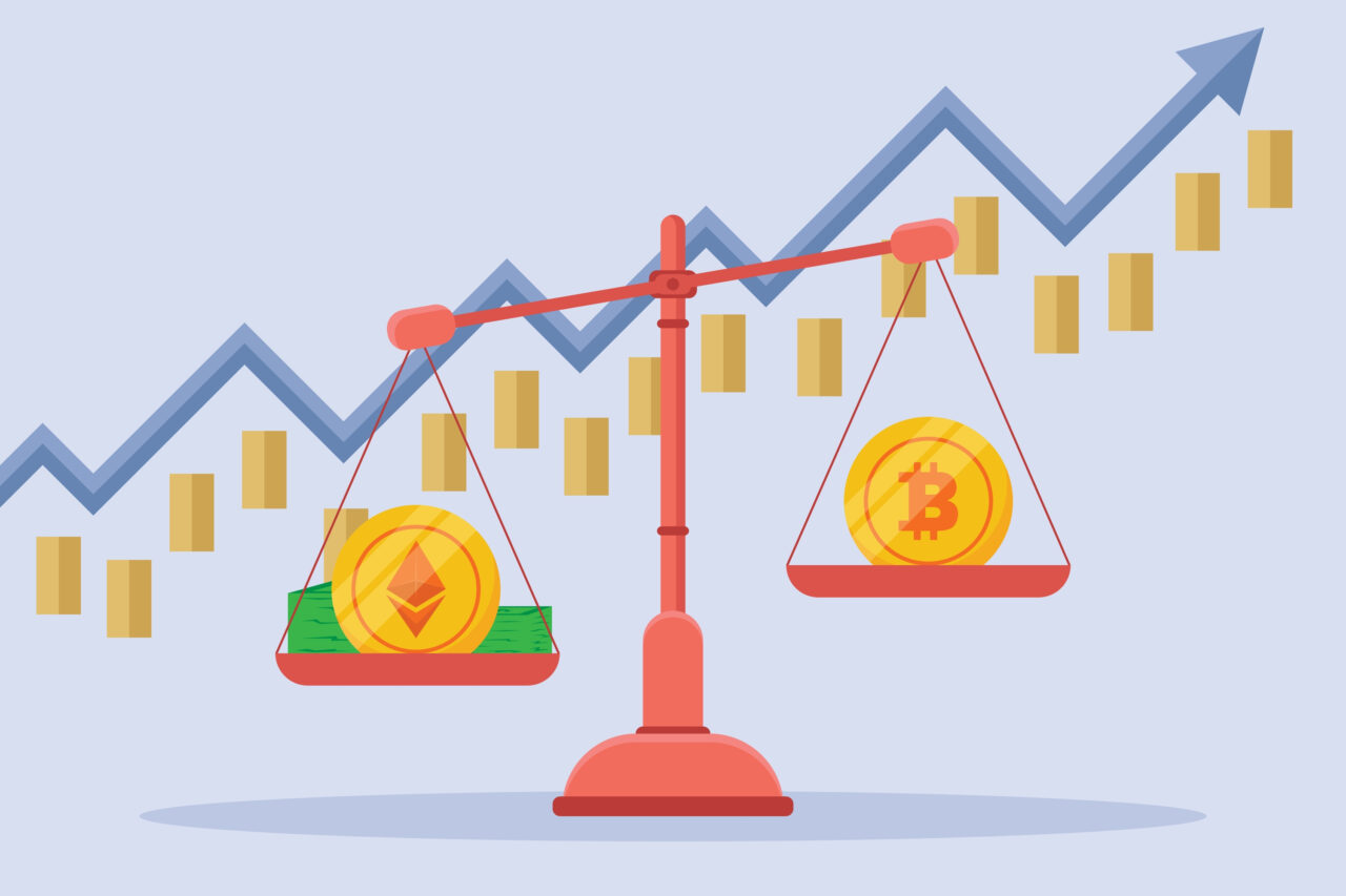 Das Thema Marktkapitalisierung wird durch eine Bitcoin-Münze in der rechten und eine Ethereum-Münze in der linken Schale einer Wage vor einem steigenden Graphen symbolisiert.