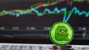 PEPE-Münze vor Chart