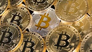 Das Bild zeigt Bitcoin-Münzen