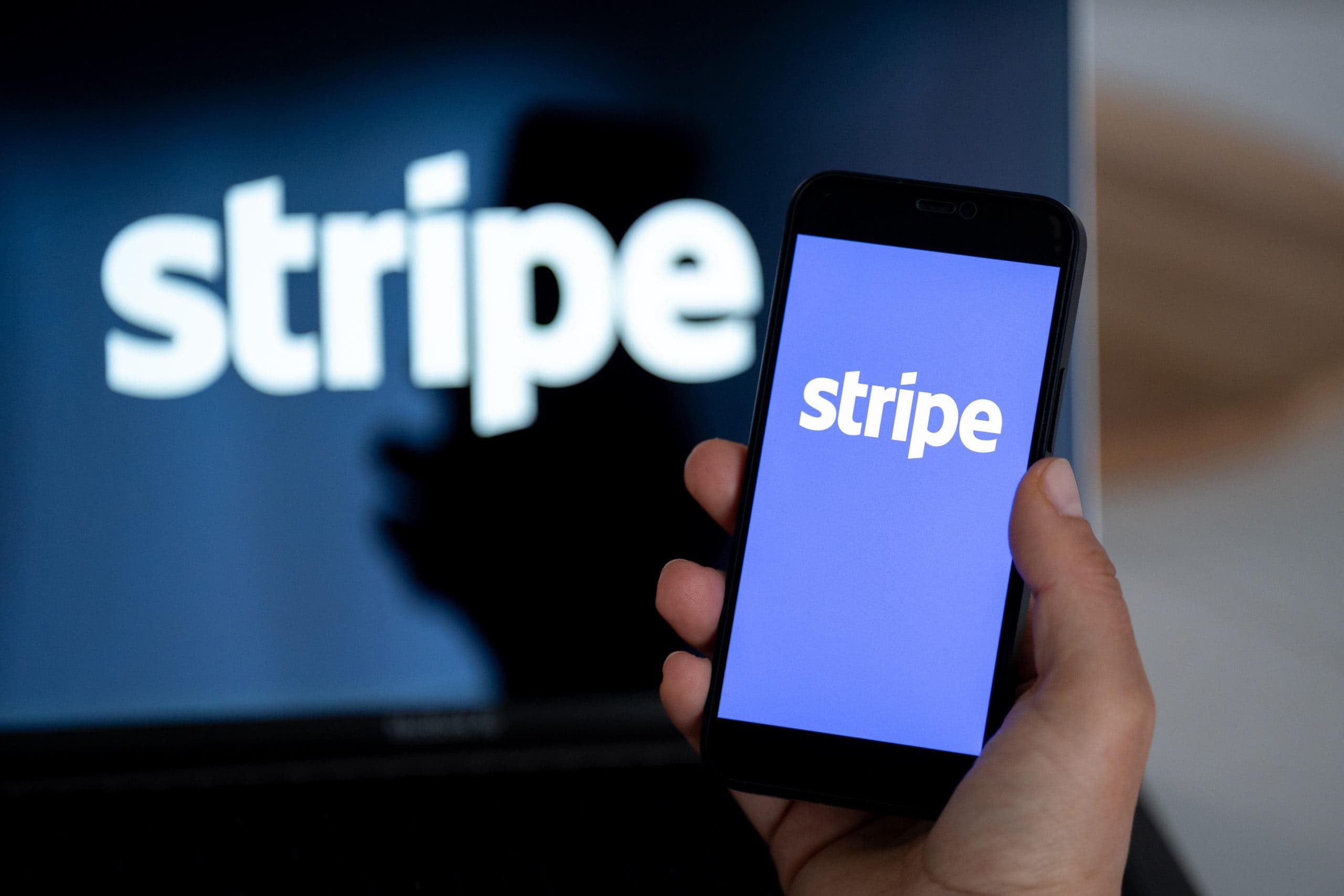 Stripe-Logo auf Smartphone