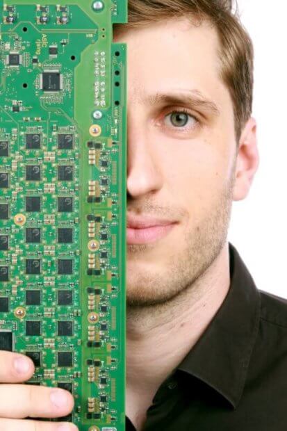 CoinBau entwickelt effizienteste Bitcoin-Hardware der Welt Coinbau