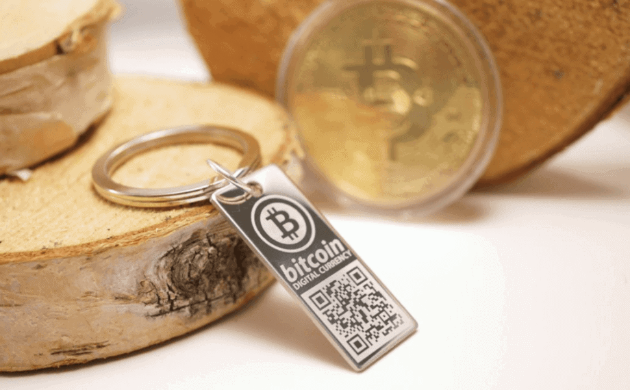 Bitcoin-Engrave: Gravierte Wallets zum Verschenken