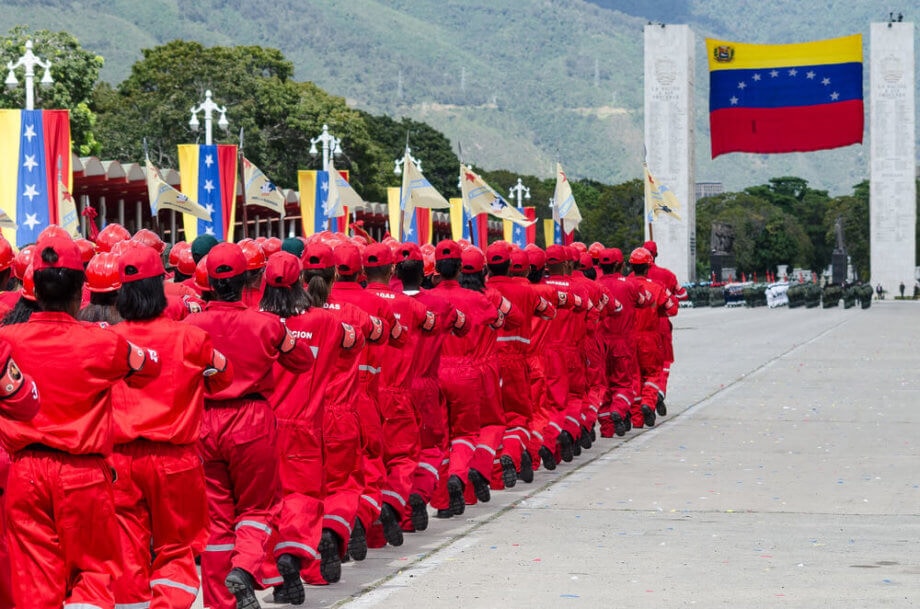 Venezolaner müssen Pässe jetzt mit Petro zahlen