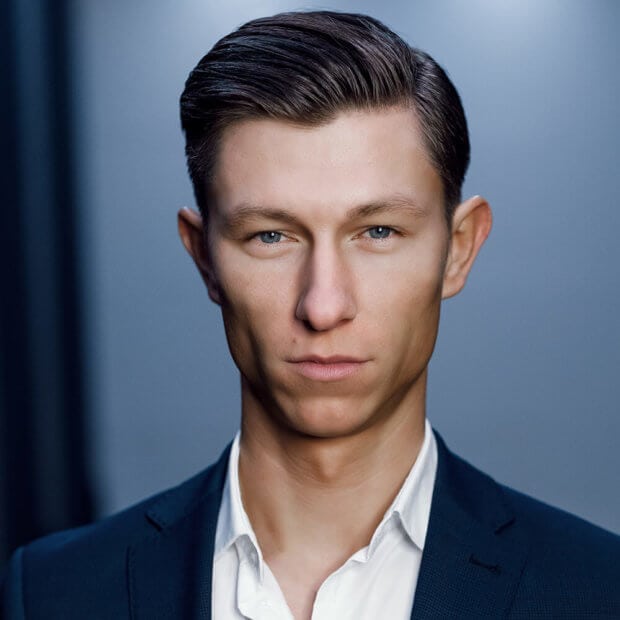 CEO Marcel Kuhs zum STO von AZHOS: „John McAfee war derjenige, der uns von einem ICO abgeraten hat“