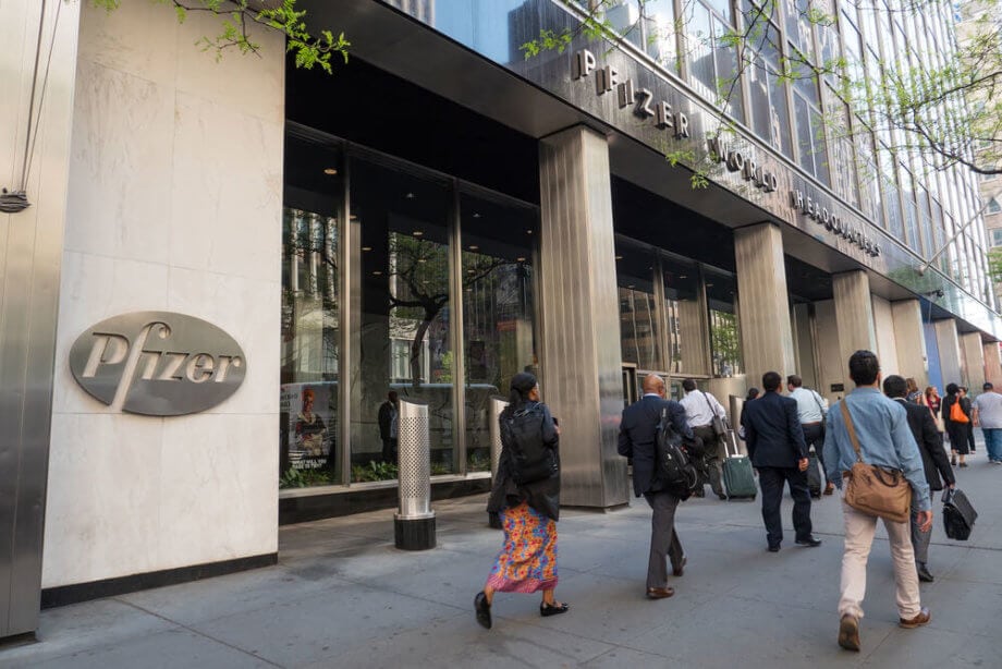 Pfizer: Pharma-Riese startet Blockchain-Projekt Pfizer goes Blockchain