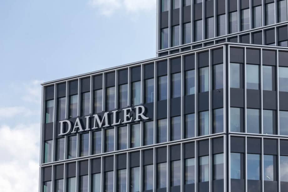 Daimler kooperiert mit LBBW: Blockchain im Außenhandel Daimler und LBBW kooperieren für Blockchain-Lösung