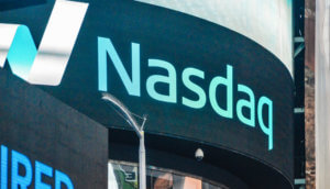 NASDAQ waret mit Defi Index auf, fernab von Bitcoin-Kurs