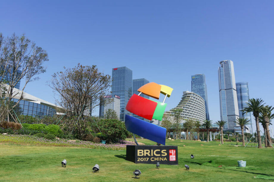 BRICS bilden Allianz gegen SWIFT-Monopol – und planen eigene Kryptowährung