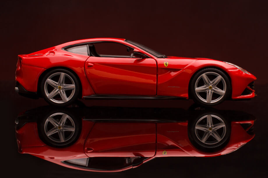 Token für Sammlerautos: CurioInvest und MERJ Exchange tokenisieren Ferrari