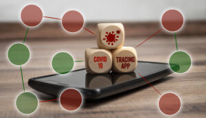 Smartphone mit Tracking- oder Tracing-App für Covid-19