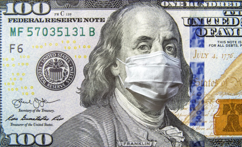 US-Demokraten fordern Blockchain-Einsatz bei Corona-Staatshilfen 100 US Dollar schein mit Corona Maske