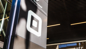 square gebäude, indem die cash app entwickelt wird, auf der man jetzt bitcoin stapeln kann