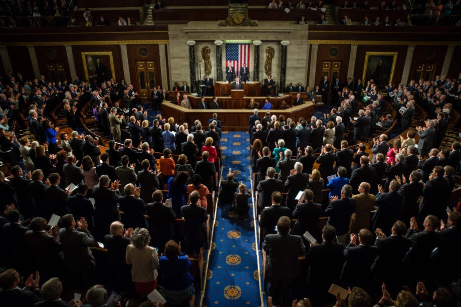 US-Senat denkt über Blockchain-Abstimmungen nach Rede des Präsidenten der Ukraine Petro Poroschenko auf der gemeinsamen Sitzung von Senat und Repräsentantenhaus in Washington, DC (USA)