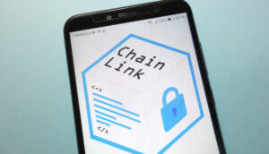 Chainlink-Schriftzug auf Smartphone-Display