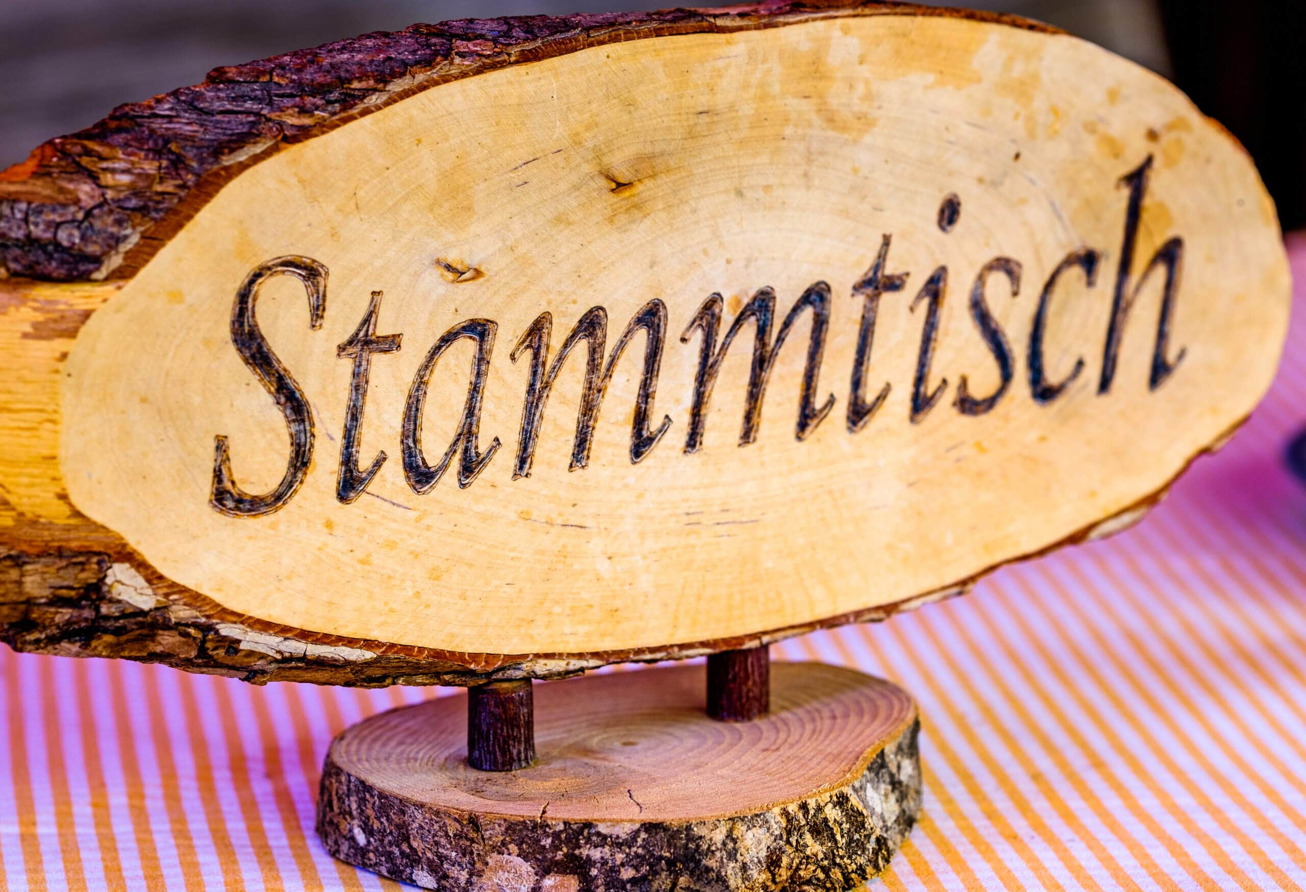 Traditionelles Stammtisch-Schild