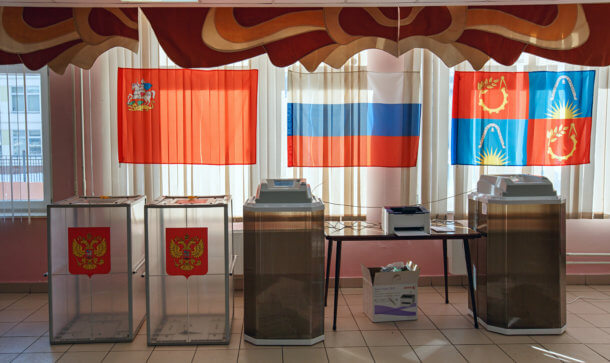 Ein leeres Wahllokal in Russland