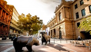 Bär und Bulle vor der Deutschen Börse