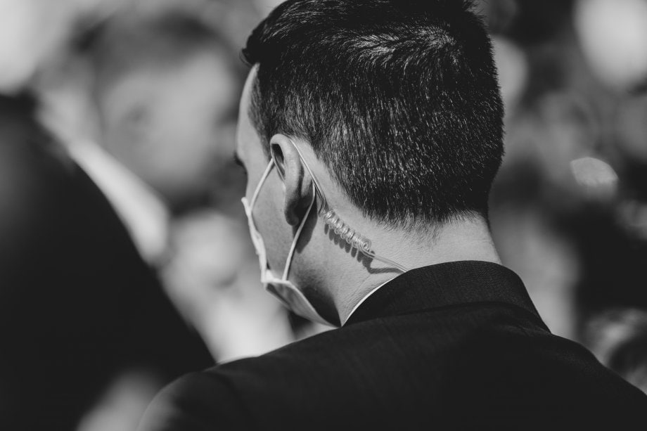 Bitcoin-Börse (BTC) kooperiert mit US Secret Service Schutz- und Wachdienst-Offizier (SPP, rumänische Version des US-Geheimdienstes), der während des Ausbruchs von Covid-19 während eines öffentlichen Besuchs eines Würdenträgers eine Maske trägt.