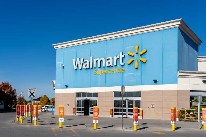 ein walmart gebäude in kanada