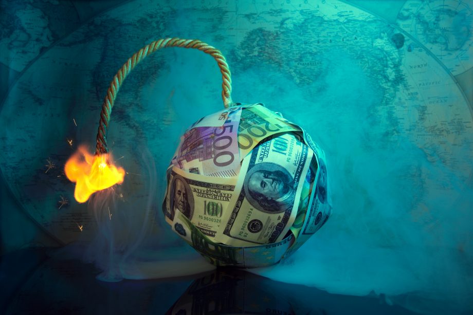CBDC-Studie: Überwältigende Mehrheit fordert den Digitalen Euro Eine Bombe aus Fiat-Geldgscheinen mit brennender Lunte (Grafik)
