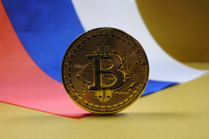 Bitcoin auf russischem Hintergrund