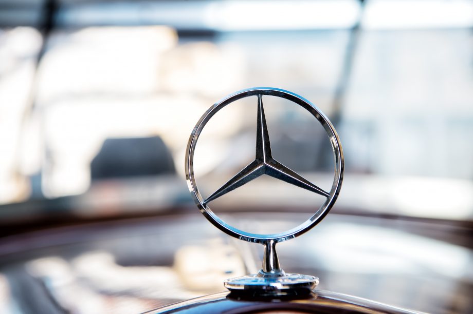 Blockchain-Sternstunde: Daimler will das Fahrerlebnis transformieren Stern von Daimler-Tochter Mercedes Benz