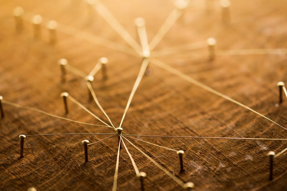 DLT-Lobbyarbeit: Blockchain Research Institute Europe gegründet Fäden verbinden sich
