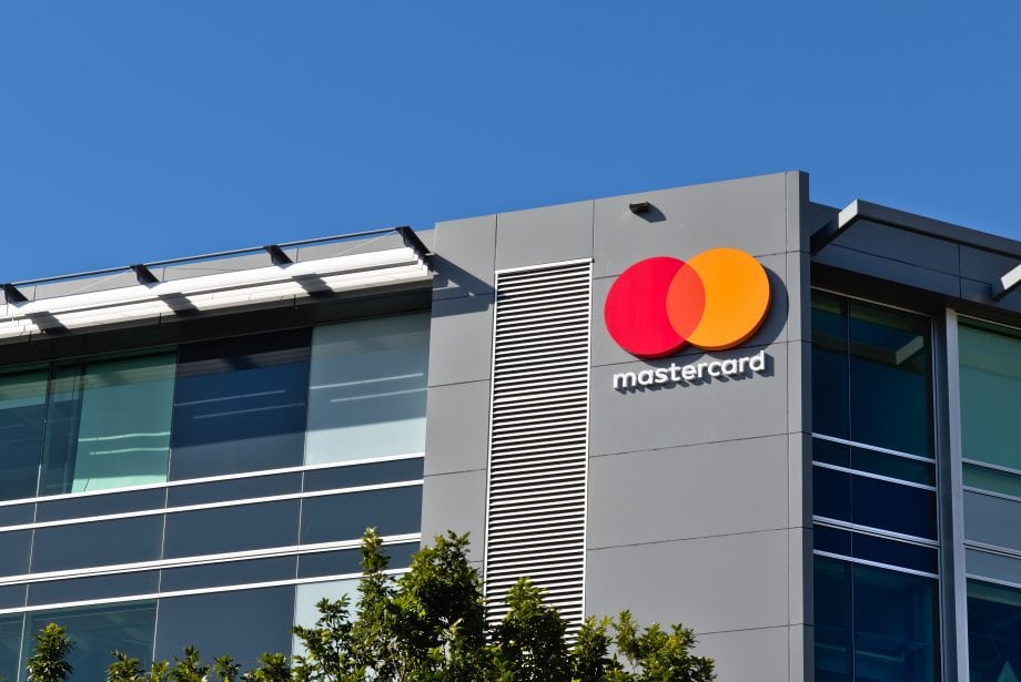 Mastercard gibt Banken bei der CBDC-Entwicklung Starthilfe Mastercard-Gebäude