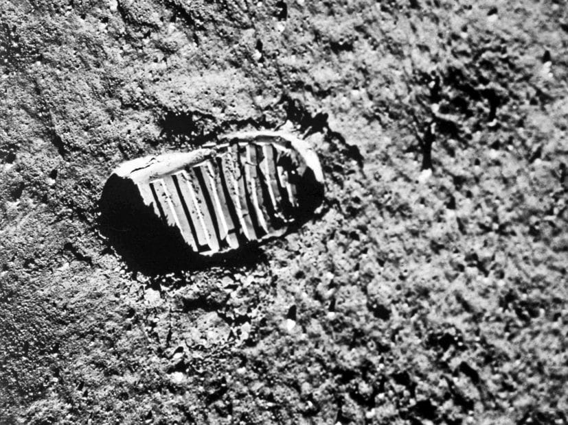 BNP Paribas und Curv wickeln Wertpapier-Transaktion über Blockchain ab Fußabdruck auf dem Mond