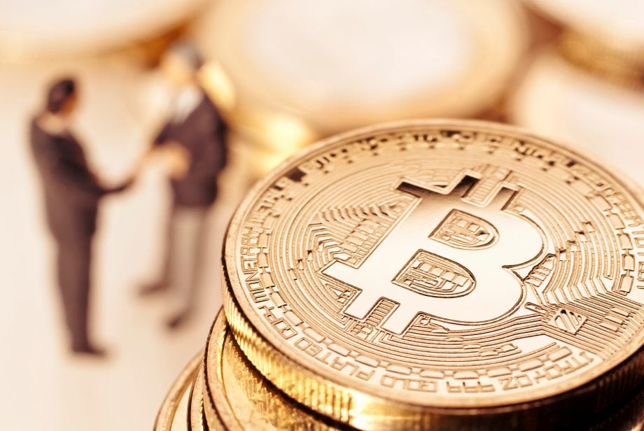 Bitcoin und sein dezentrales Marketing-Team: Der Weg in den Mainstream Stapel von Bitcoin Münzen