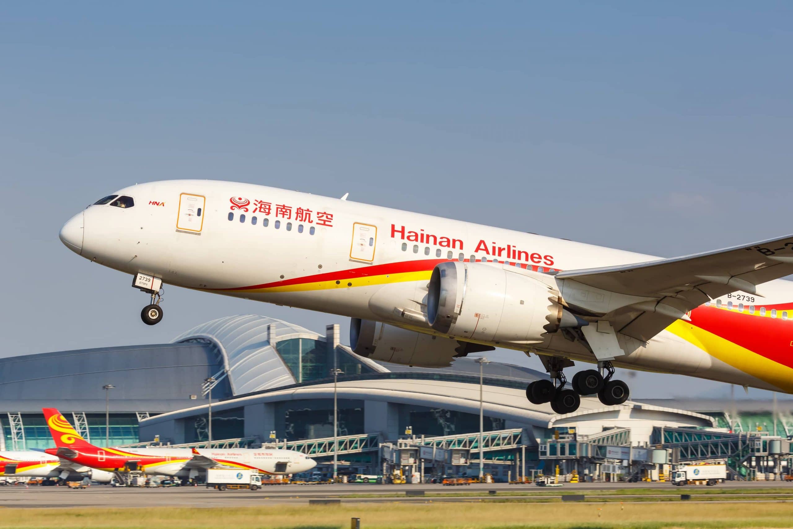 Hainan-Airlines-Flugzeug am Flughafen