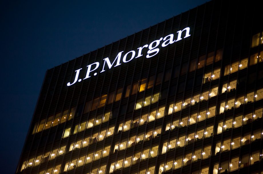Bankenriese JPMorgan lanciert eigenen Stablecoin Firmenlogo von JP Morgan