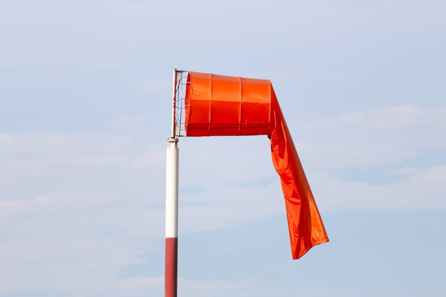 DeFi: Bedeutet der Bitcoin-Höhenflug das Ende des Booms? Ein schlaff herunter hängender Windsack