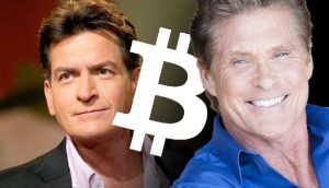 Charlie Sheen und David Hasselhoff neben Bitcoin-Logo