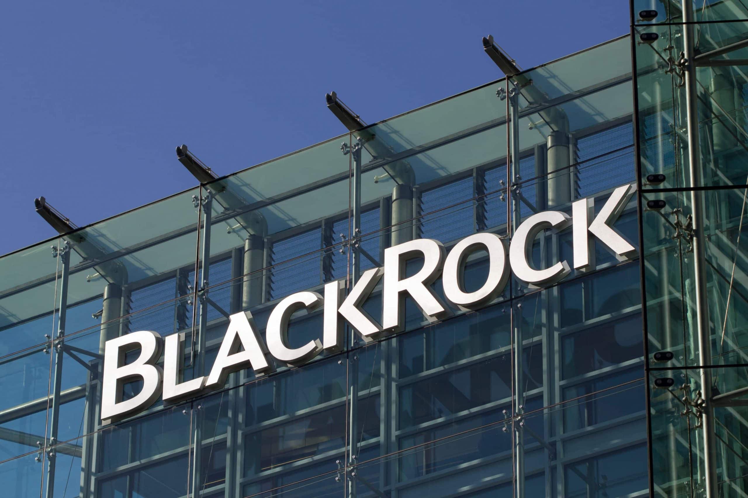 BlackRock-Logo auf Fassade