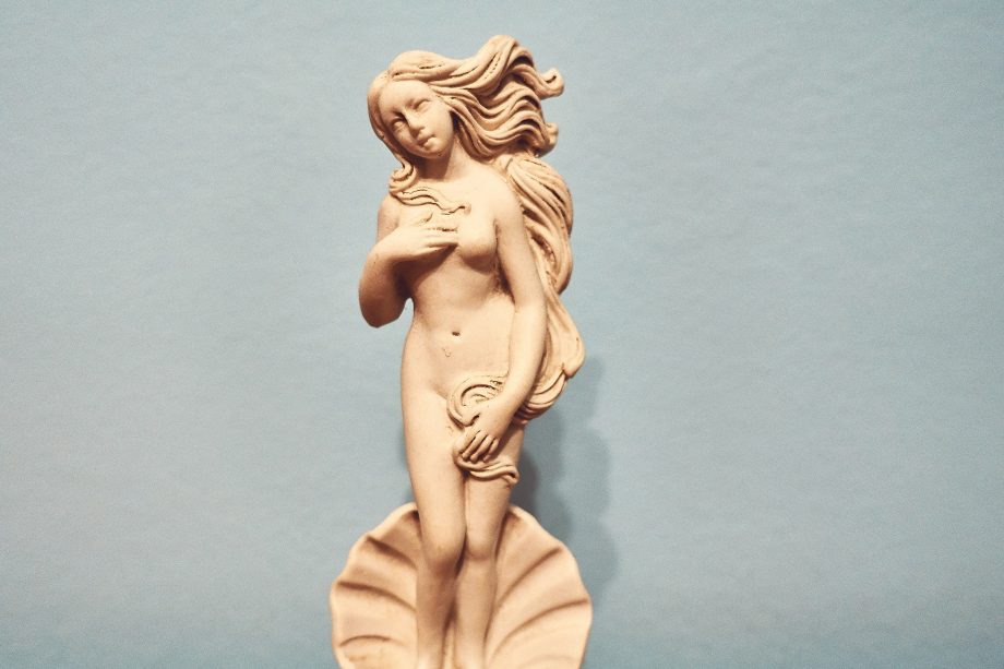Weltberühmte virtuelle Influencerin verkauft NFT auf SuperRare Venus-Figur von Botticelli