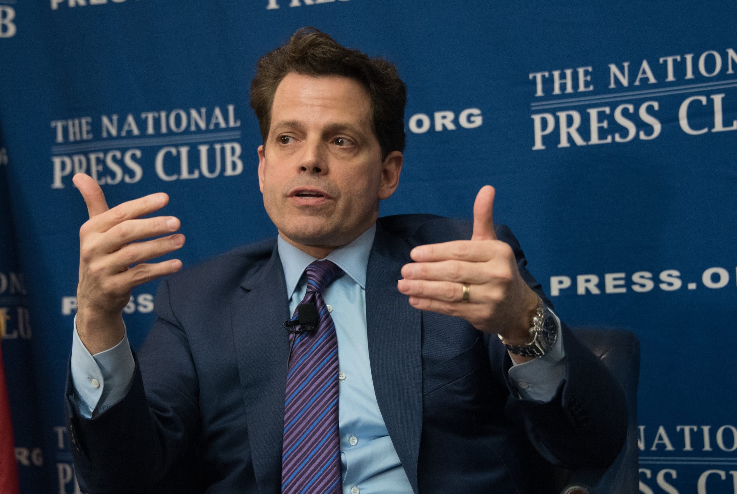 Anthony Scaramucci spricht mit Pressevertretern