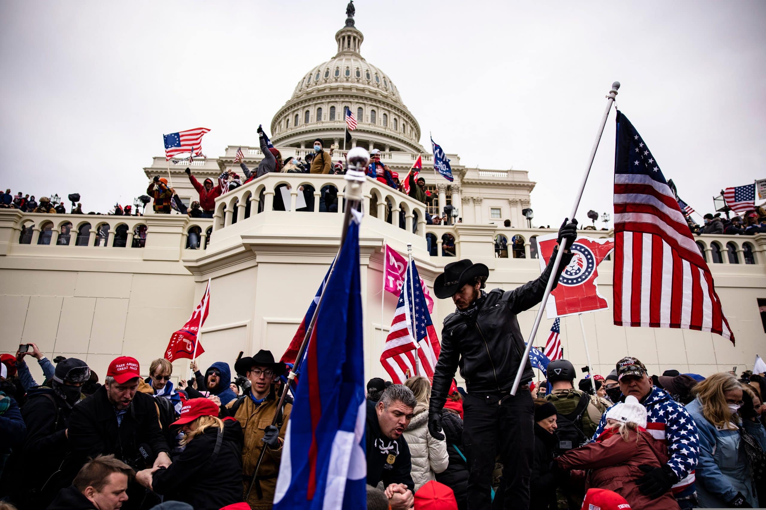 Das Foto zeigt die Stürmung des Kapitols in Washington D.C.