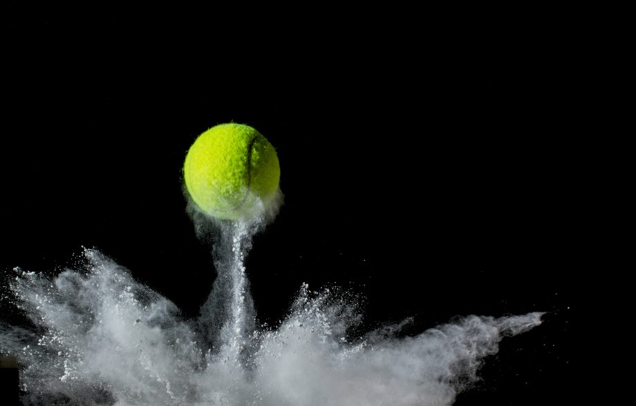 Bitcoin-Kurs meldet sich zurück: Starke Erholung vom gestrigen Kurscrash Tennisball prall auf dem Boden auf