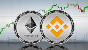 Ethereum-Münze und Binance Coin vor einem Chart