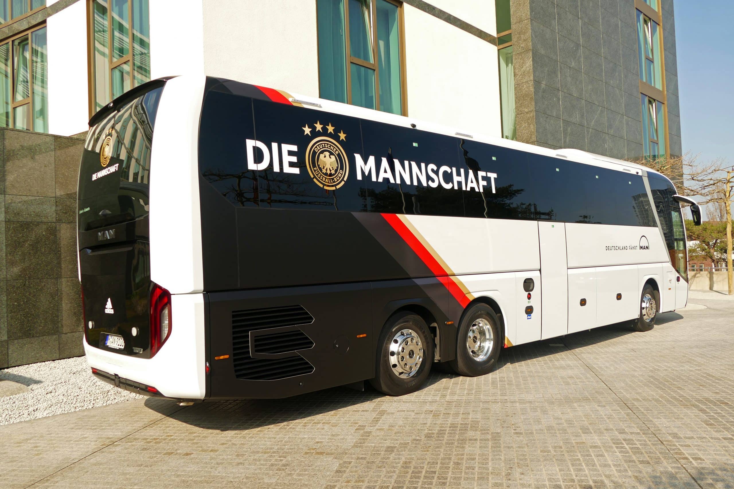 Der Teambus der deutschen Fußballnationalmannschaft.