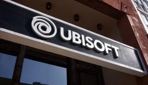 Das Ubisoft-Logo vor der Ziegel-Fassade einer Zweigstelle in San Francisco.
