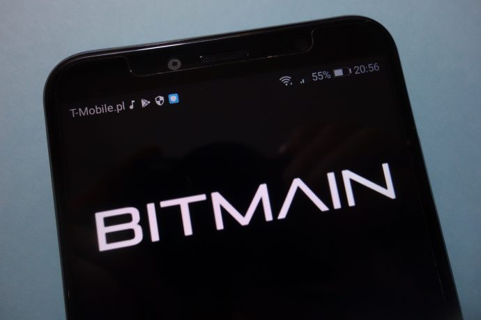 Bitmain-Schriftzug auf Smartphone