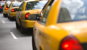 Taxis in Reih und Glied