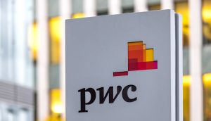 PwC-Schild in Köln