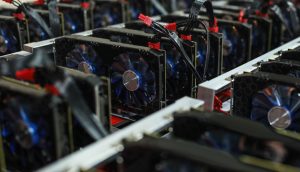 Verschiedene Mining-Computer sind zusammengeschlossen.