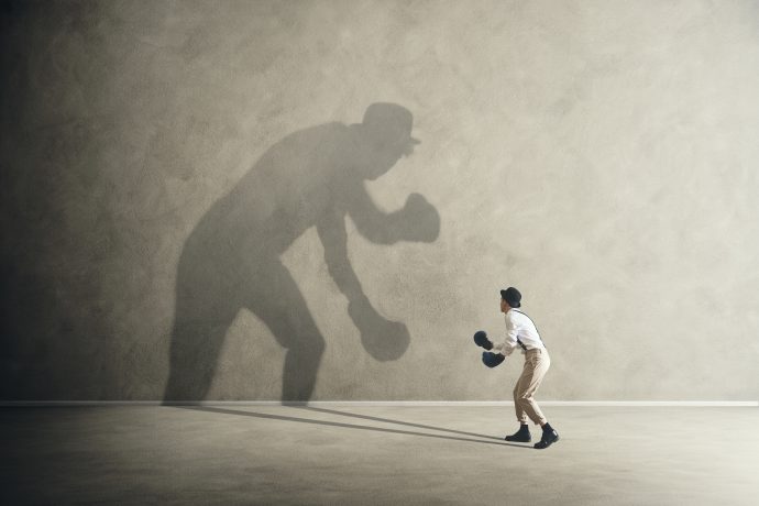 Boxer kämpft gegen seinen Schatten