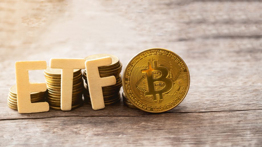 Cathie Wood bleibt bullish und beantragt Zulassung für Bitcoin-ETF Bitcoin ETF