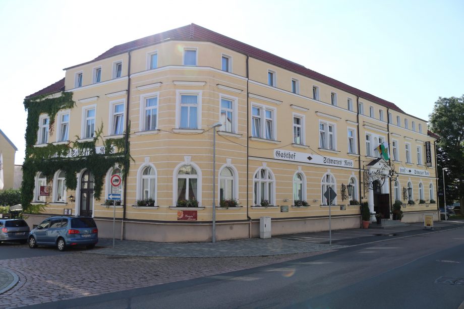 Betongold: Dieses Hotel kannst du mit Bitcoin (BTC) kaufen Schwarzes Ross