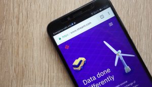 Homepage von Streamr auf einem Smartphone-Bildschirm.